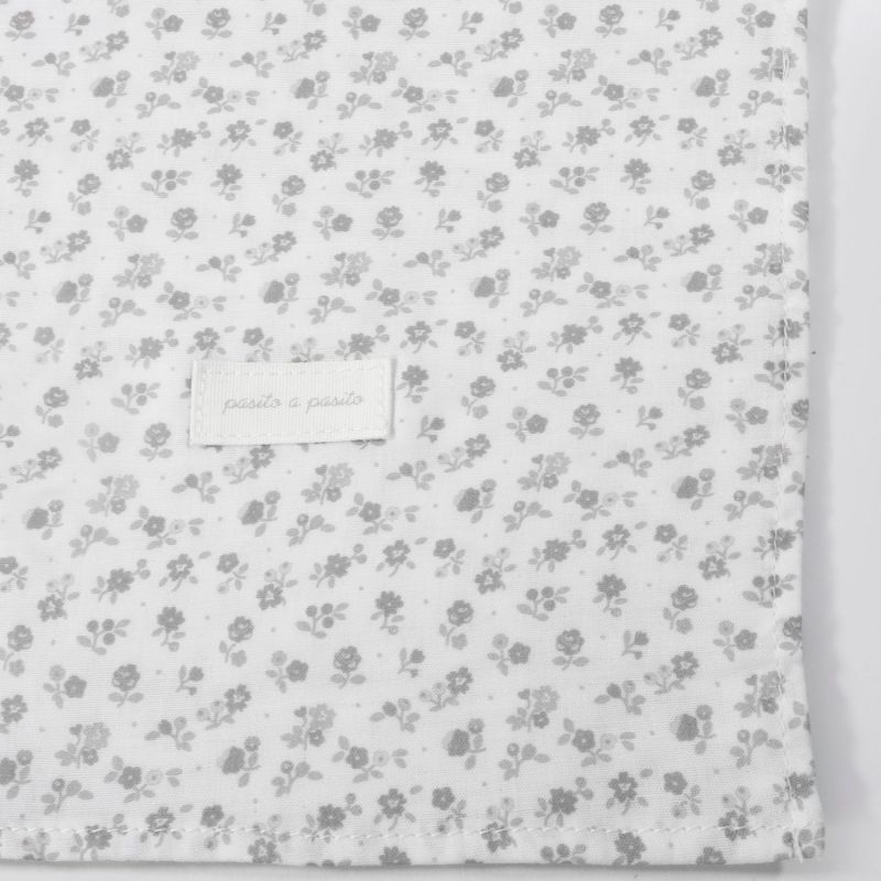 Lange Little Bloom Fleurs Gris (120x120 cm) Pasito a pasito Produit 4